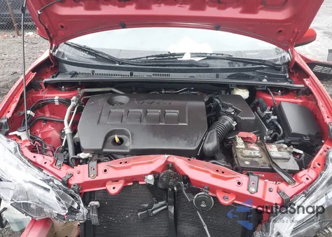 2017 Toyota Corolla Le z USA, uszkodzony, nr VIN 5YFBURHE9HP693783